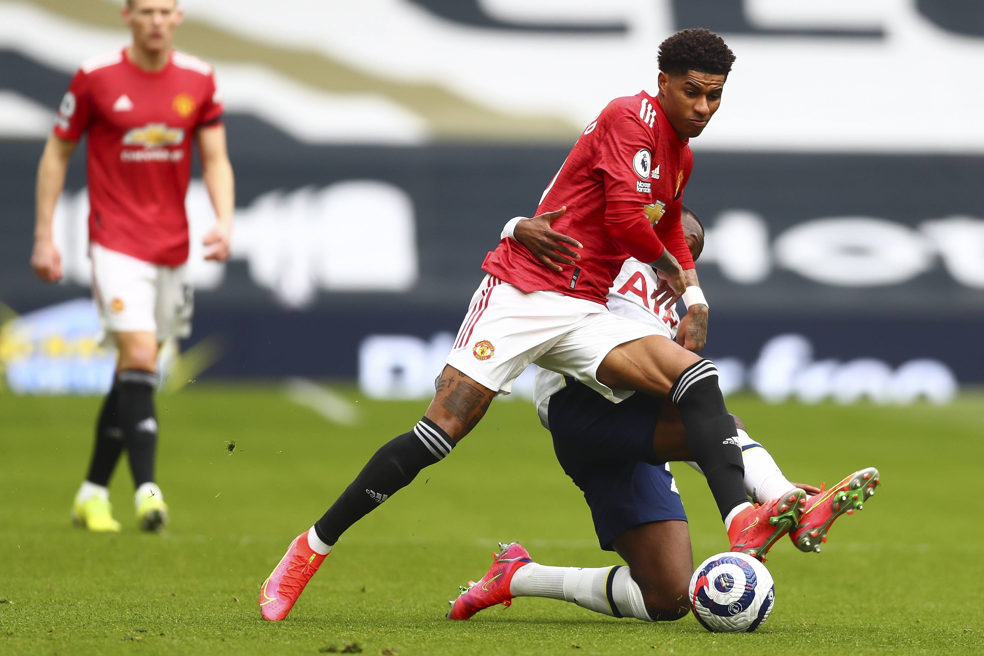 展现出了强 展现出了强